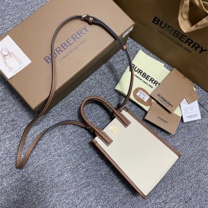 버버리 BURBERRY
