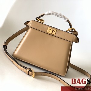 펜디 FENDI 피카부백 20CM