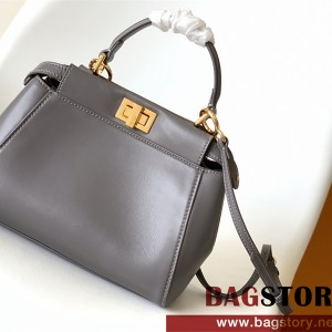 펜디 FENDI 피카부백  23CM