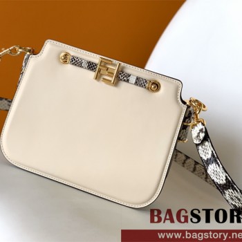 펜디 FENDI 터치 숄더백 26CM