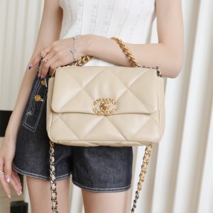 샤넬 CHANEL 19플랩백 26cm 스몰 숄더백  AS1162 B02875