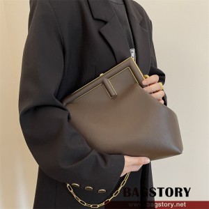 펜디 FENDI  퍼스트백  32CM