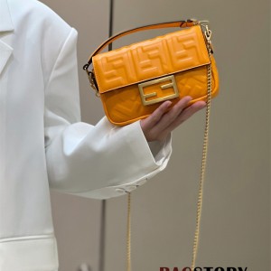 펜디 FENDI 바게트백 19CM