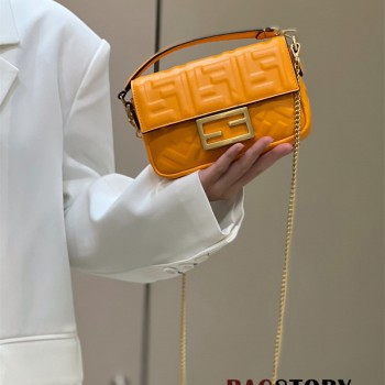 펜디 FENDI 바게트백 19CM