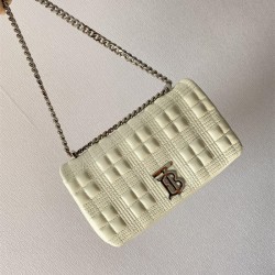 버버리 BURBERRY