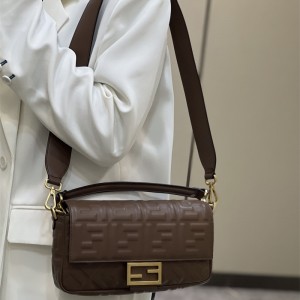 펜디 FENDI 바게트백 27CM
