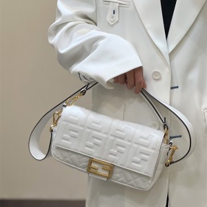 펜디 FENDI 바게트백 27CM