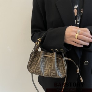 펜디 FENDI 포모도리노 미니백