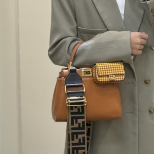 펜디 FENDI 피카부백 27CM