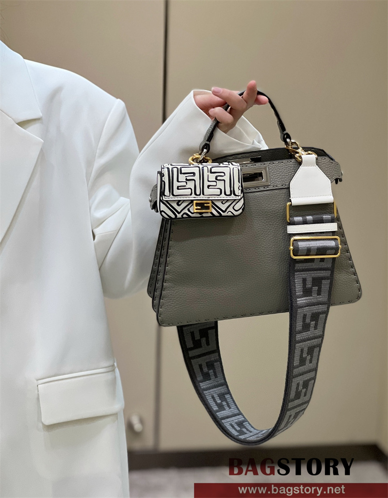 펜디 FENDI 피카부백 27CM