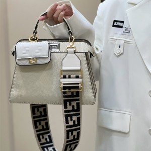 펜디 FENDI 피카부백 27CM