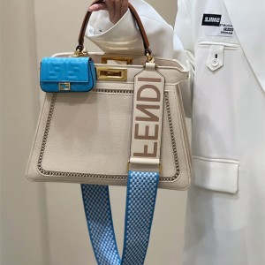 펜디 FENDI 피카부백 33CM