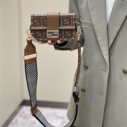 펜디 FENDI 바게트백 19CM