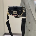 펜디 FENDI 바게트백 19CM