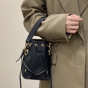 펜디 FENDI 몬트레조 미니 버킷백 18CM