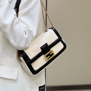 펜디 FENDI 피카부백 27CM