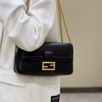 펜디 FENDI 피카부백 27CM