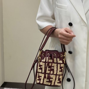 펜디 FENDI 몬트레조 미니 버킷백 18CM
