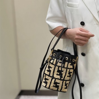 펜디 FENDI 몬트레조 미니 버킷백 18CM