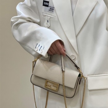 펜디 FENDI 바게트백 19CM