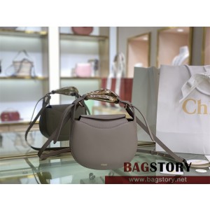 끌로에 Chloe 키스 스몰백 