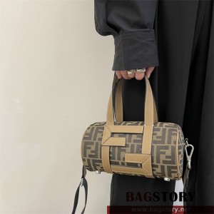 펜디 FENDI 오락 스윙 파우치백