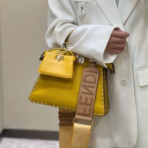 펜디 FENDI 피카부백 27CM