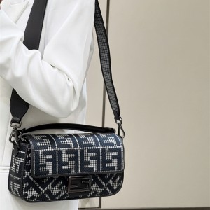 펜디 FENDI 바게트백 27CM