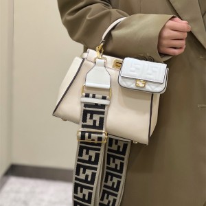 펜디 FENDI 피카부백  23CM