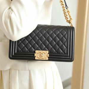 샤넬 CHANEL 캐비어 보이백 Leboy 25CM