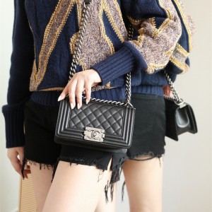 샤넬 CHANEL 캐비어 보이백 Leboy 20CM