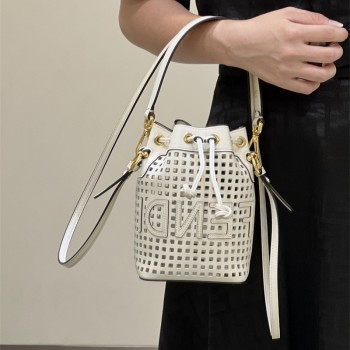 펜디 FENDI 몬트레조 미니 버킷백 18CM