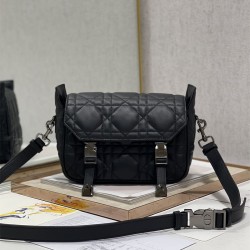 디올 DIOR 캠프백