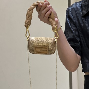 펜디 FENDI 바게트백 Nano 11.5CM