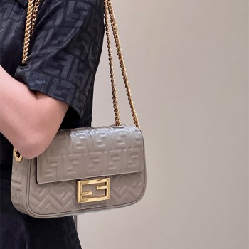 펜디 FENDI 바게트백 24CM