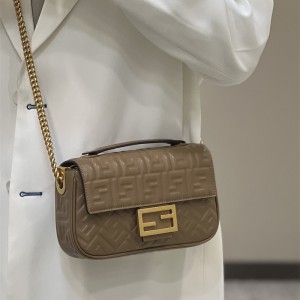 펜디 FENDI 바게트백 24CM
