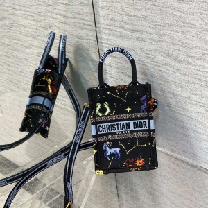 디올 DIOR 북토트백13.5CM