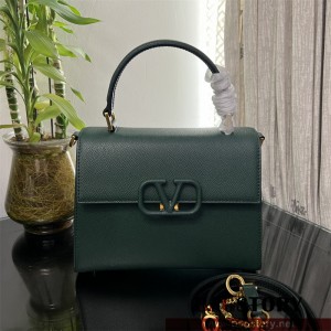 발렌티노 Valentino