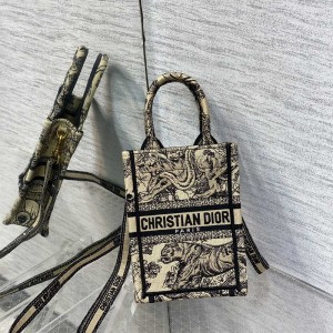 디올 DIOR 북토트백13.5CM