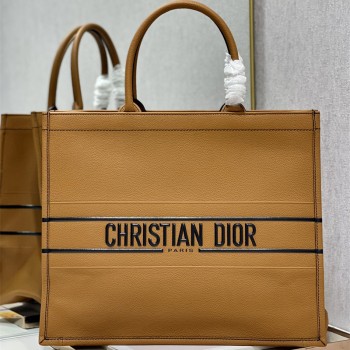 디올 DIOR 북토트백42CM