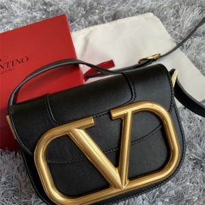 발렌티노 Valentino