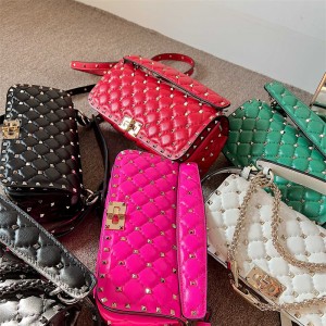 발렌티노 Valentino 24CM