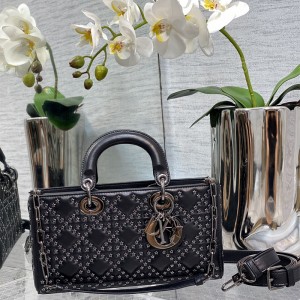 디올 DIOR 레이디 디조이백 Lady D-Joy 미디엄 26CM