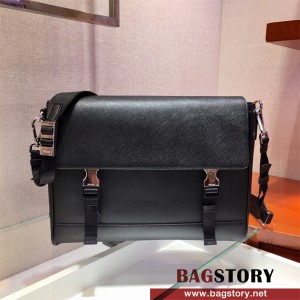 프라다 남성 사피아노 가죽 플랩 메신져백 2VD018