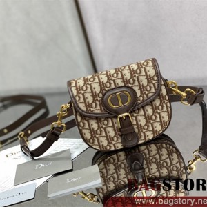 디올 DIOR  바비백18CM