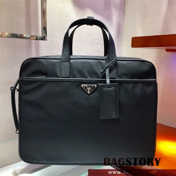 프라다 PRADA 삼각 로고 브리프케이스  2VE015