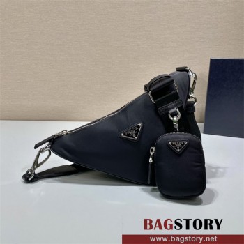 프라다 레더 트라이앵글 숄더 백  1BH190