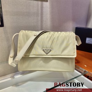 프라다 PRADA 리나일론 미디움 패딩 숄더백 1BD255