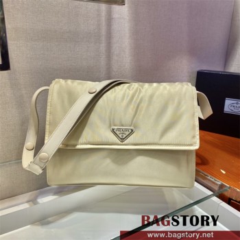프라다 PRADA 리나일론 미디움 패딩 숄더백 1BD255