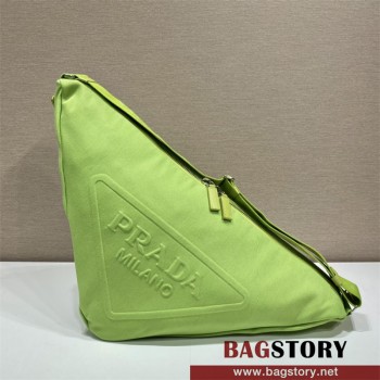  프라다 트라이앵글 캔버스 크로스백  2VY007